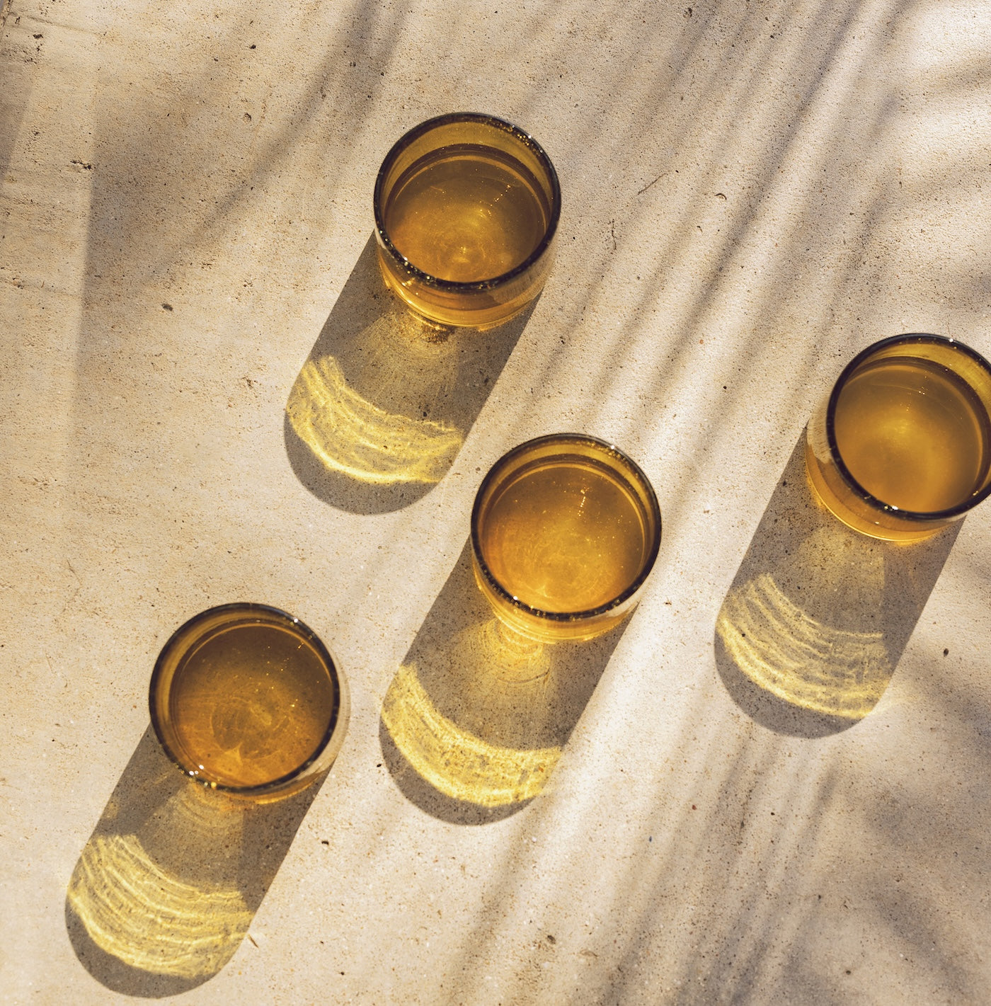 Verre à vin sans pied ambré recyclé, lot de 4