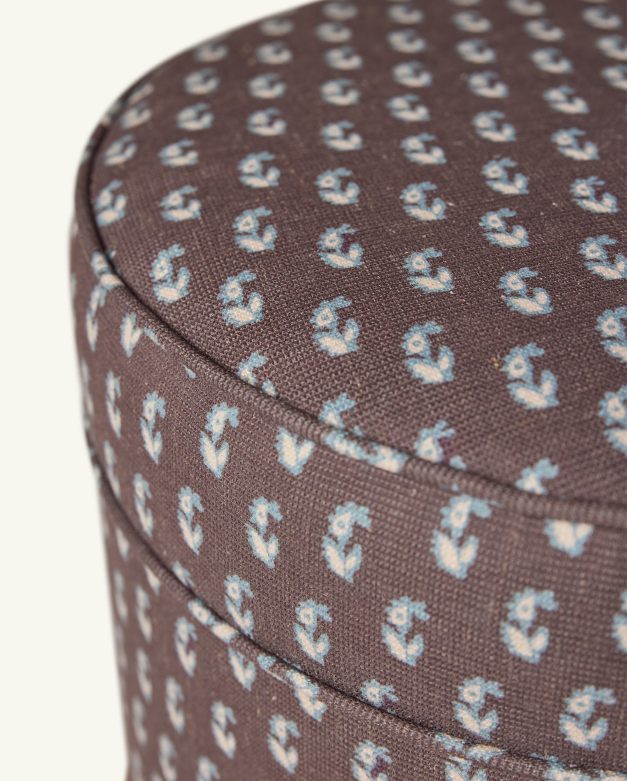 Pouf Yara en cacao floral